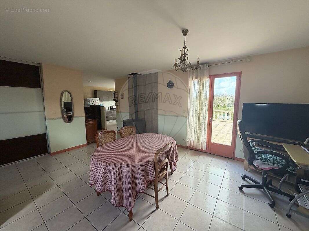 Maison à VILLEBLEVIN