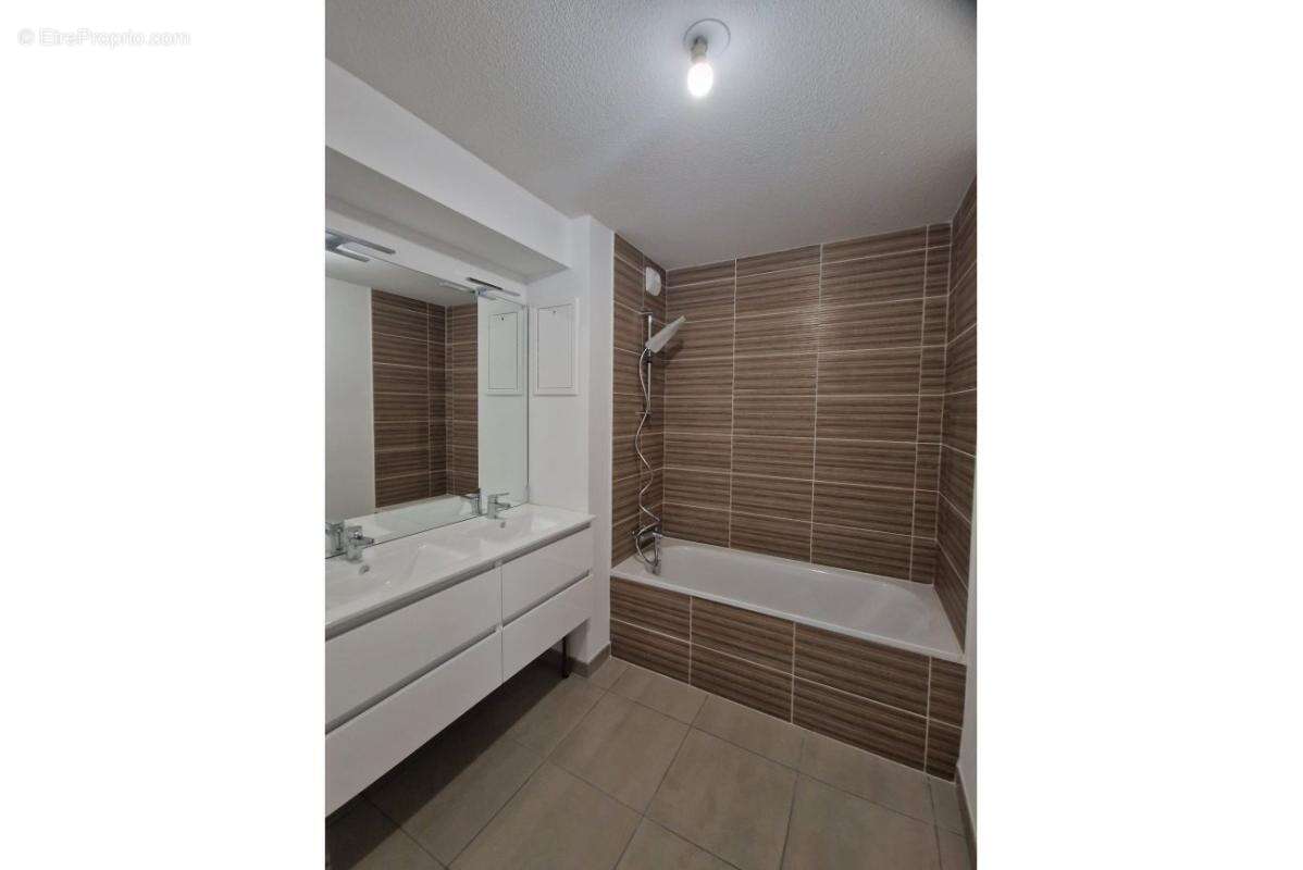 Appartement à TOSSE