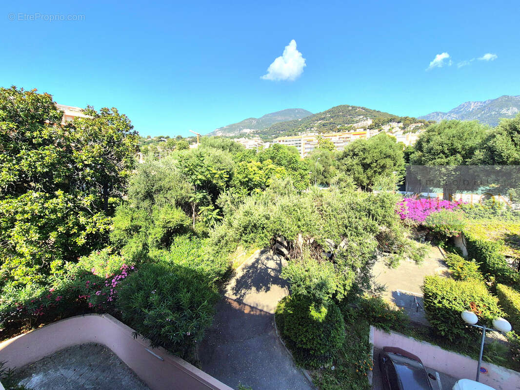 Appartement à ROQUEBRUNE-CAP-MARTIN