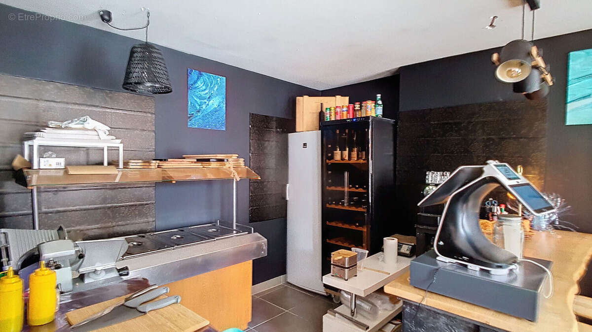 Commerce à LE PALAIS