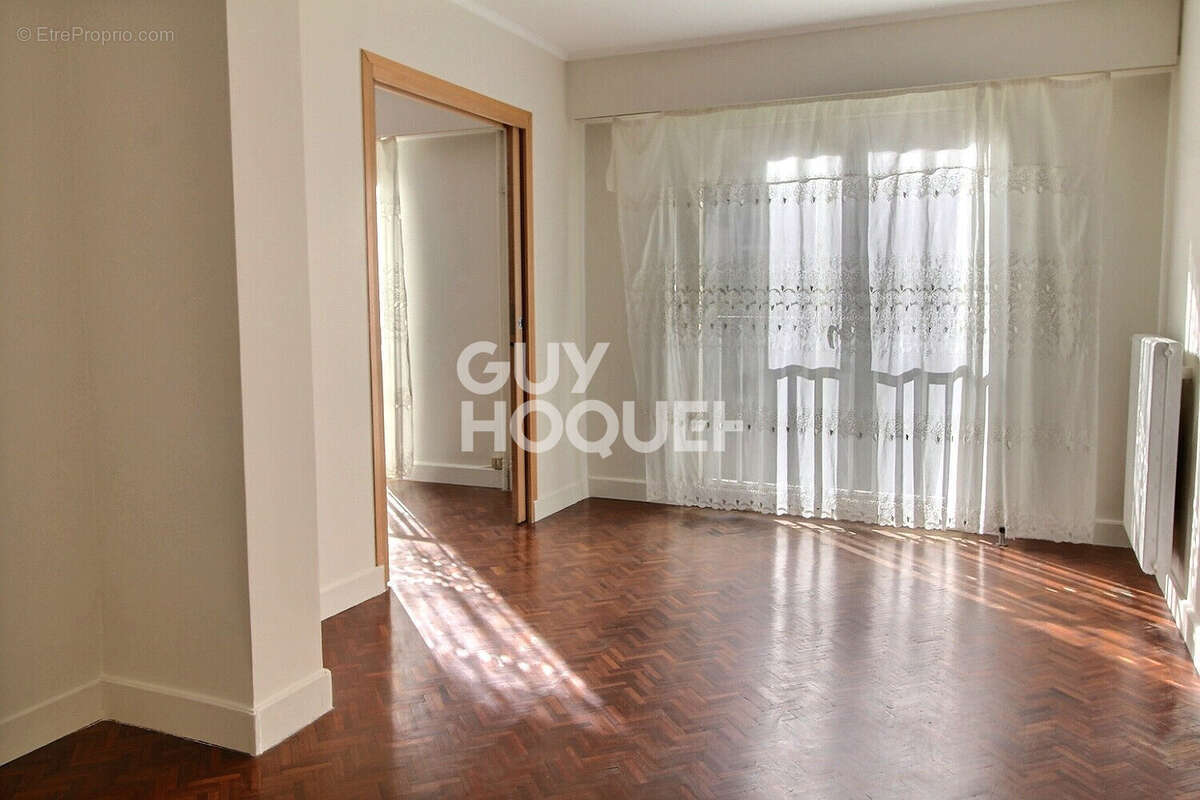 VERSAILLES Grand Siècle , appartement 4 pièces de 118, 79 m². - photo 3