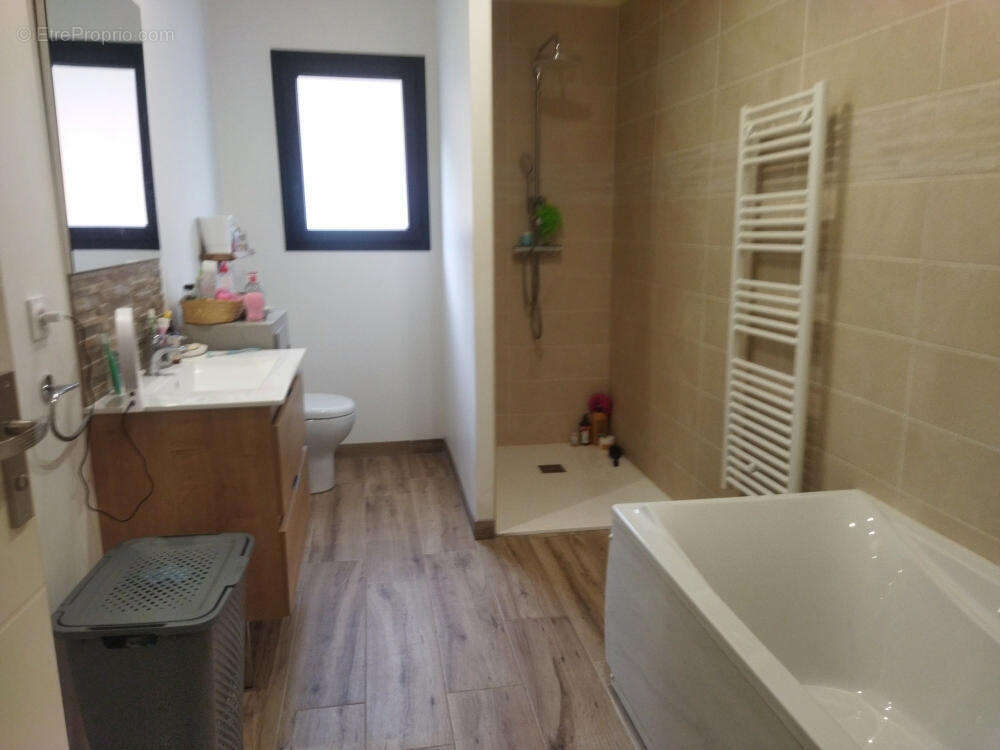 sdb - Maison à ARCAMBAL