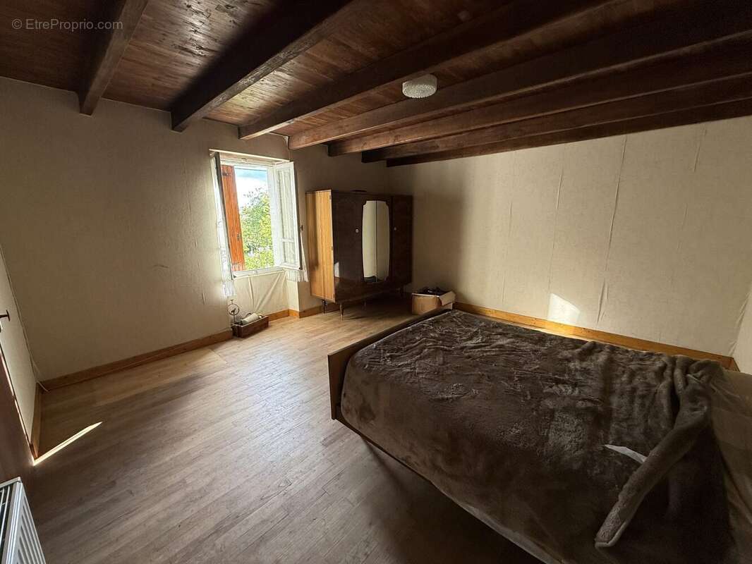 Maison 93 m² à Ecuras  - photo 5