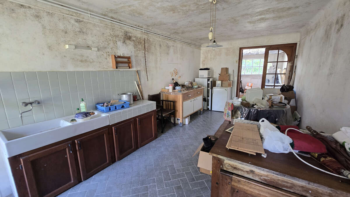 Maison à TAVERS