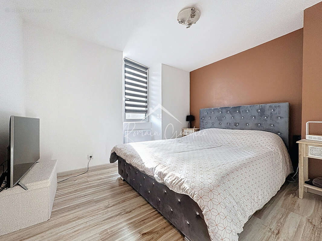 Maison à SAINT-GEORGES-DE-LUZENCON