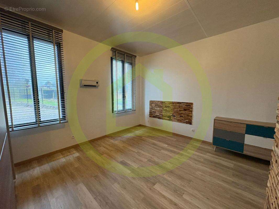 Maison 256 m² à Ochancourt  - photo 8