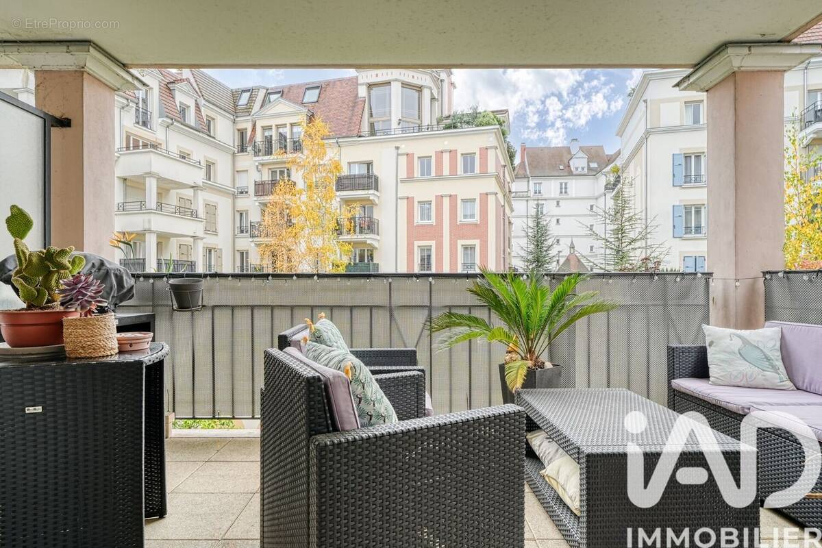 Photo 1 - Appartement à LE PLESSIS-ROBINSON