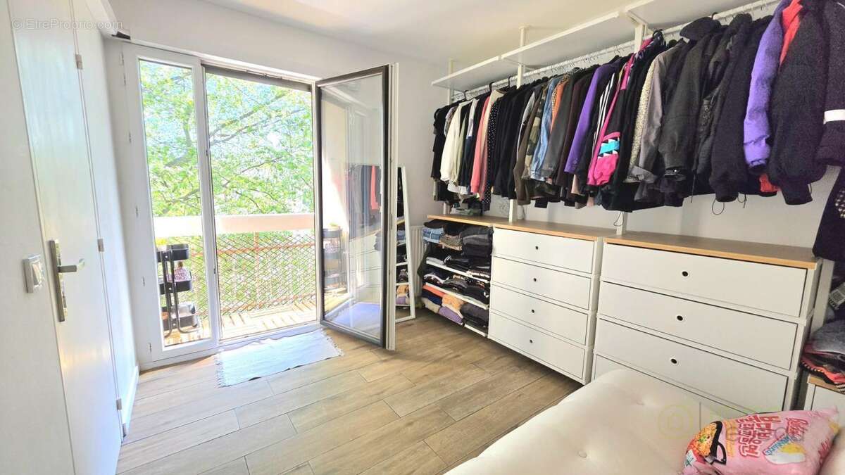 Appartement à MARSEILLE-11E