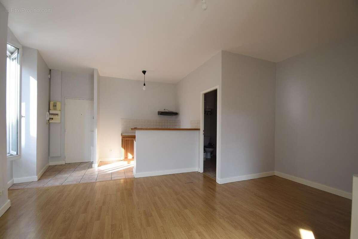   - Appartement à AUBENAS