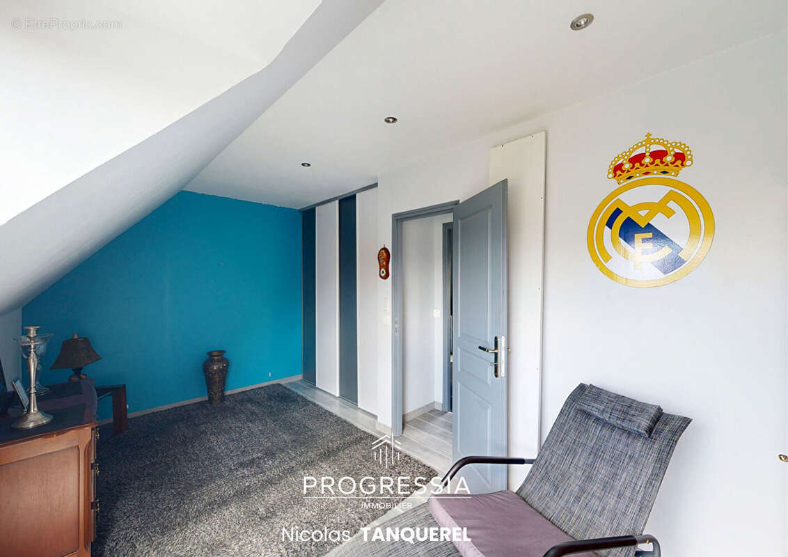 CAUVILLE-SUR-MER - Pavillon familial de 152 m²  avec Jardin, terrasse et Garage - photo 6