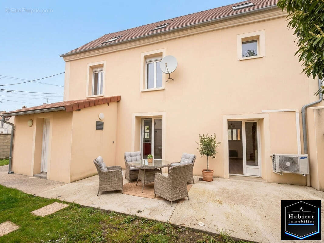 Maison à NANTEUIL-LE-HAUDOUIN