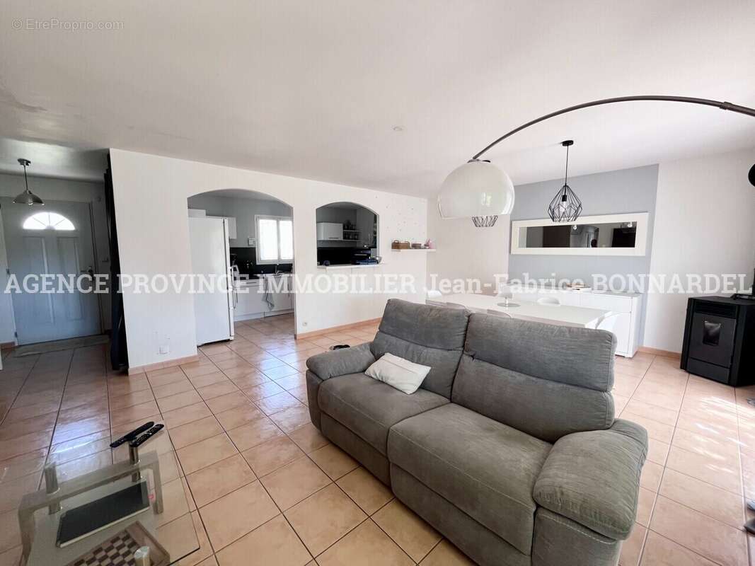 Maison 97 m² à Suze-La-Rousse  - photo 6