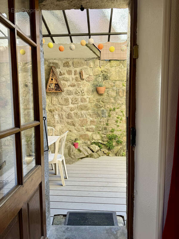 Appartement à ANTRAIGUES-SUR-VOLANE