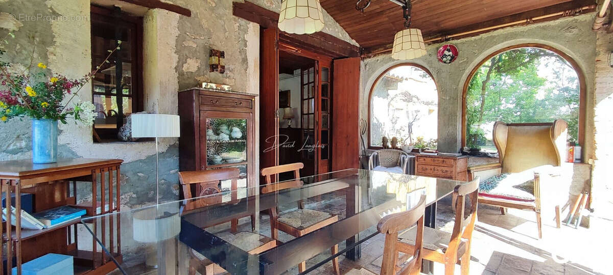 Maison à SAINT-LAURENT-DU-VAR