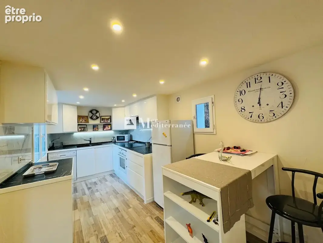 A vendre - maison 4 pieces de 185m2 avec un double garage de 45 m2 a grimaud - photo 4