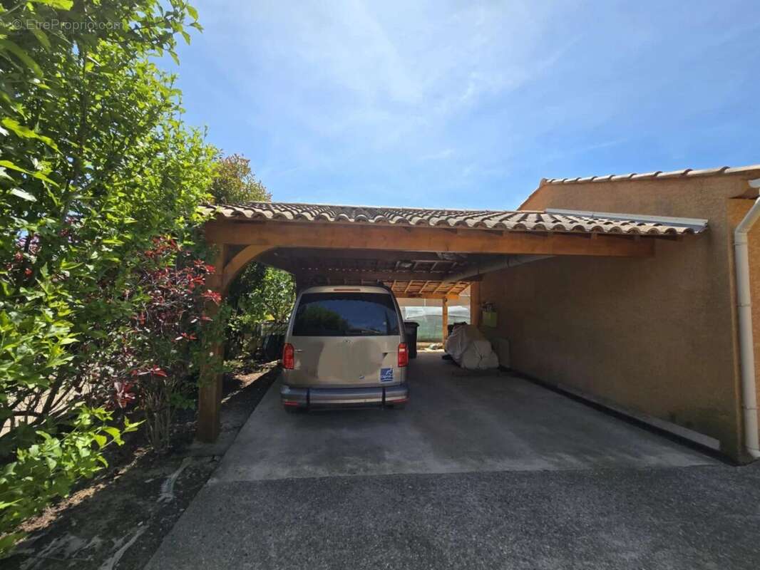 Maison à FLASSANS-SUR-ISSOLE