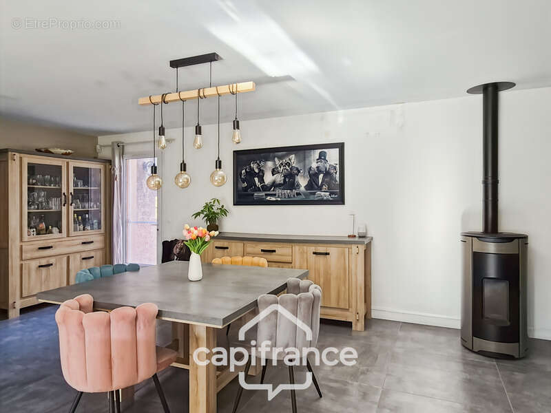 Maison à SAINT-GENIES-DE-COMOLAS