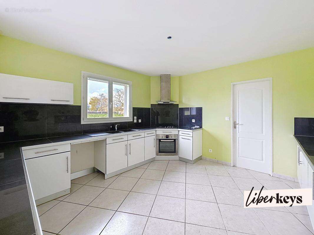 Maison à MONTPON-MENESTEROL