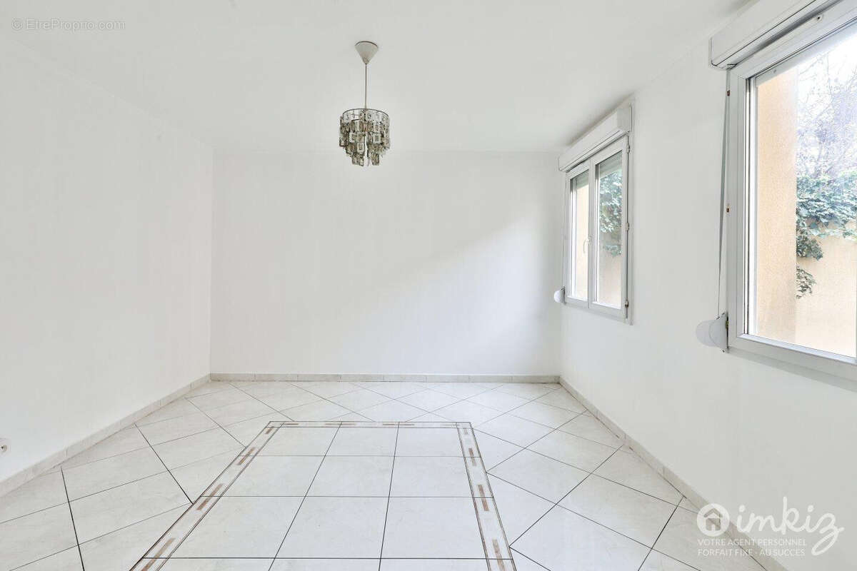Maison 5 pièces et deux F3 indépendants - photo 4