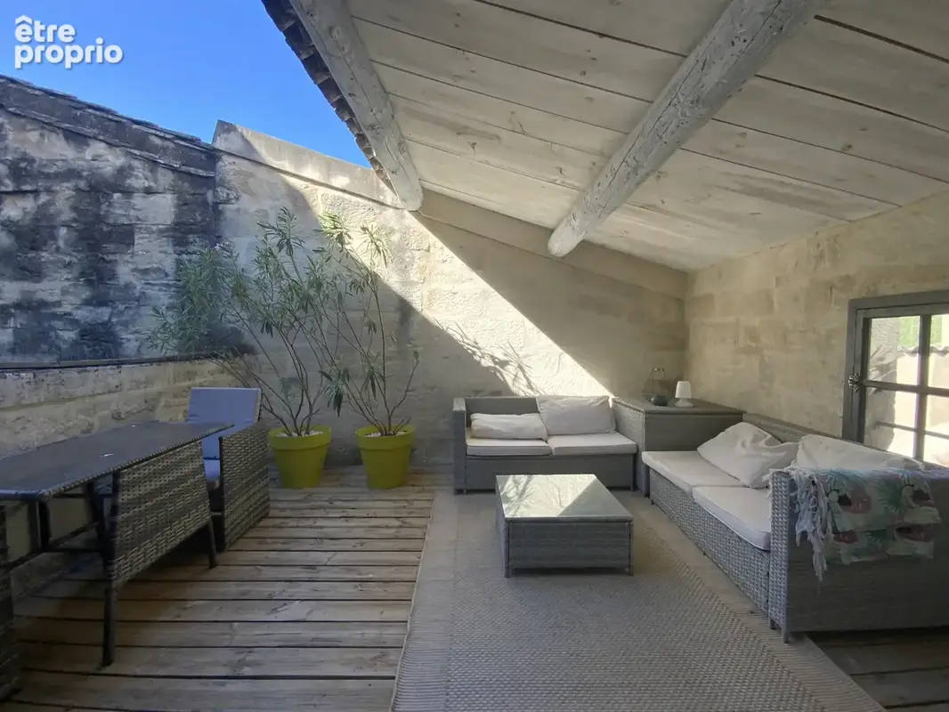 Maison en pierre rénovée avec terrasses en plein coeur historique d'Uzès. - photo 2