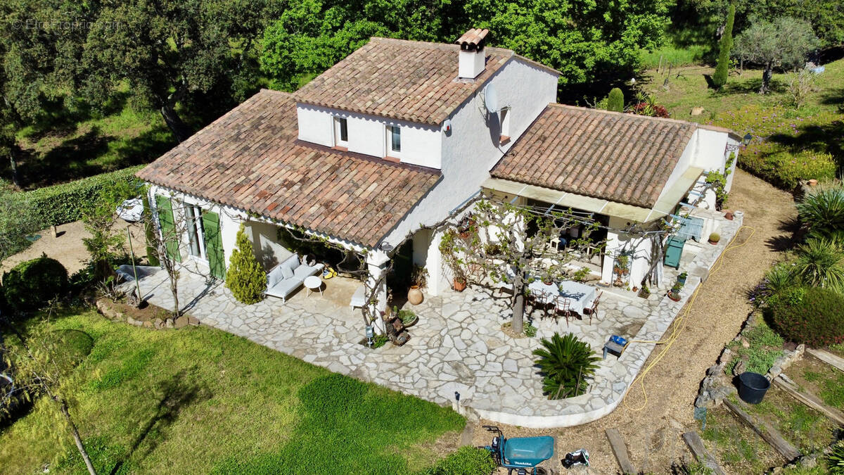 Maison à FREJUS