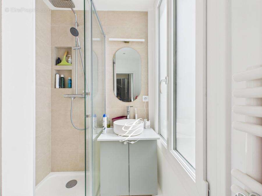 Appartement à PARIS-7E