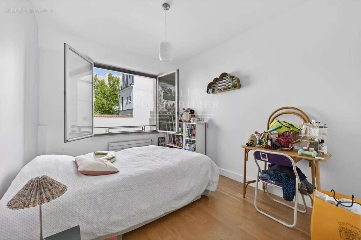 Appartement à NEUILLY-SUR-SEINE