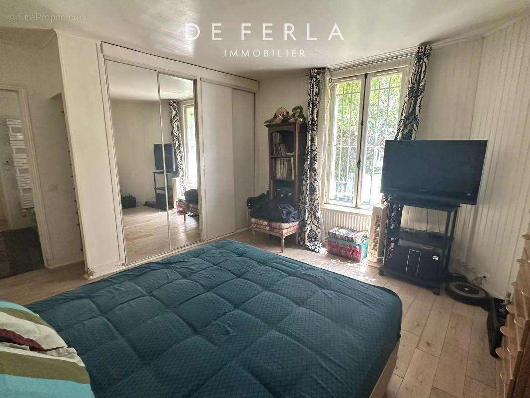 Appartement à PARIS-14E