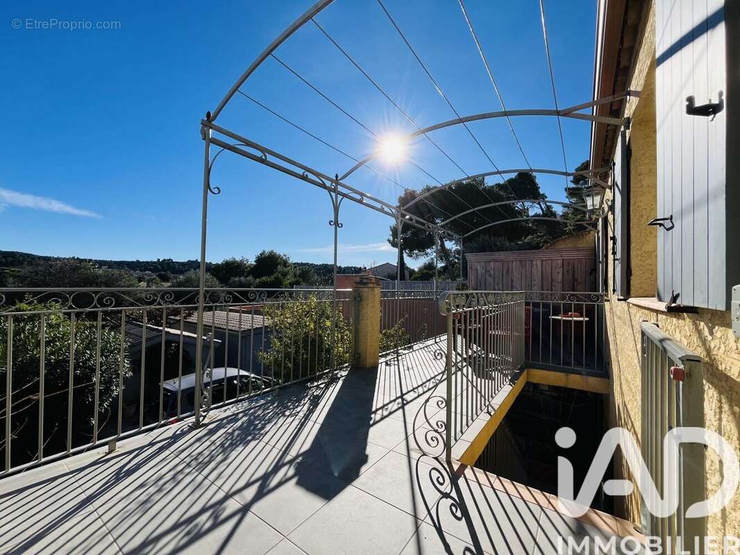 Photo 2 - Maison à ROQUEFORT-DES-CORBIERES