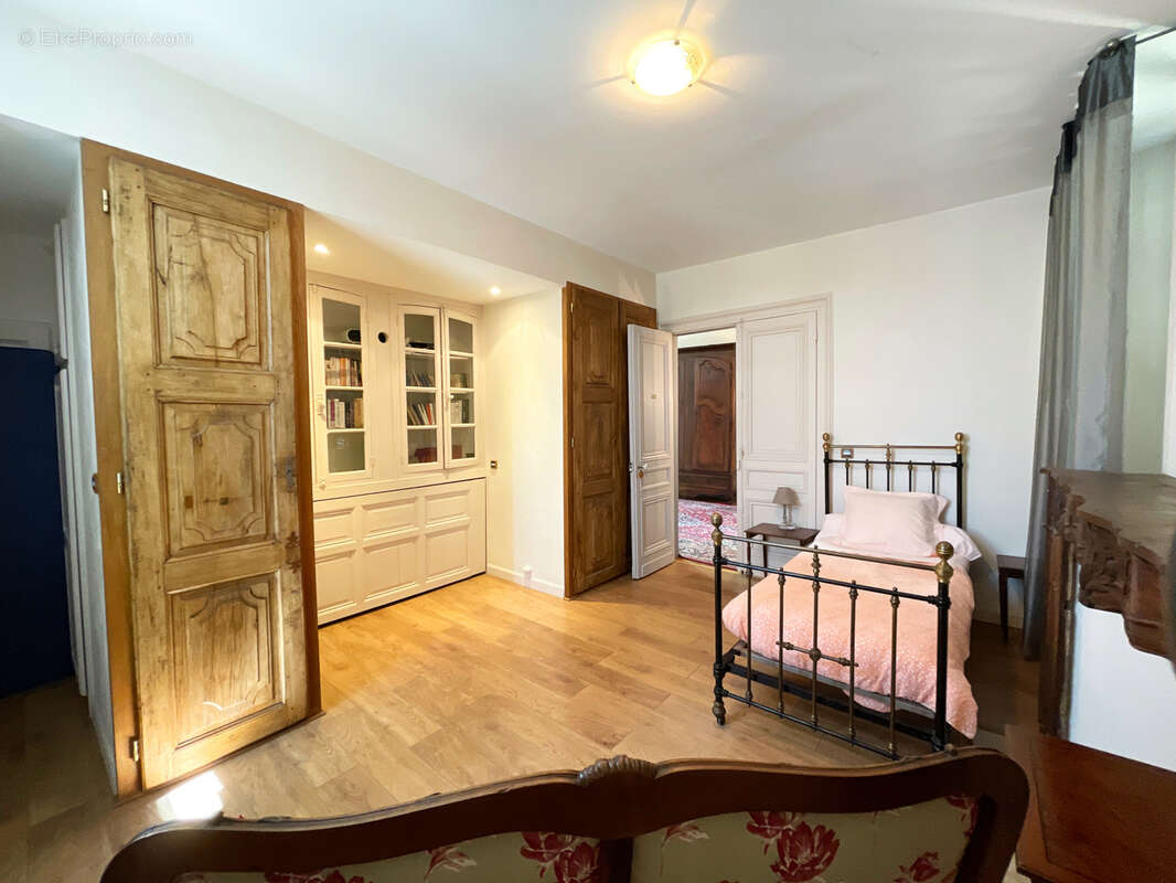 Ensemble immobilier avec Maison de maître, gîte, maison de gardien, piscine et jacuzzi - photo 21