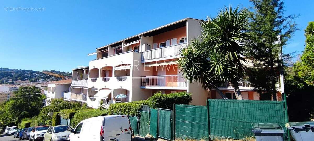 Appartement à VALLAURIS