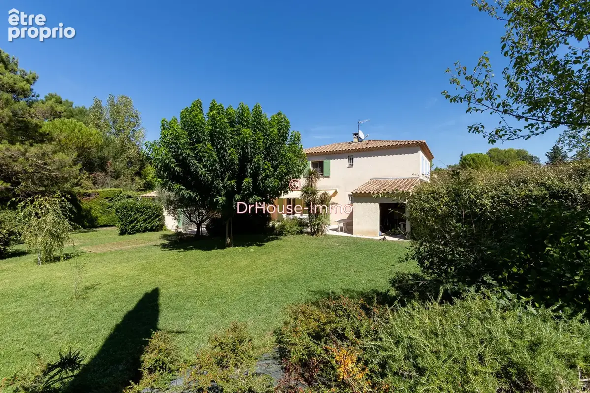 Maison 6 pièces 153 m² à vendre à Arles (13290) - photo 2