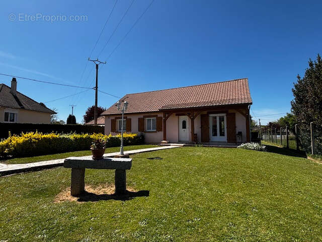 Maison à LA HAYE-MALHERBE