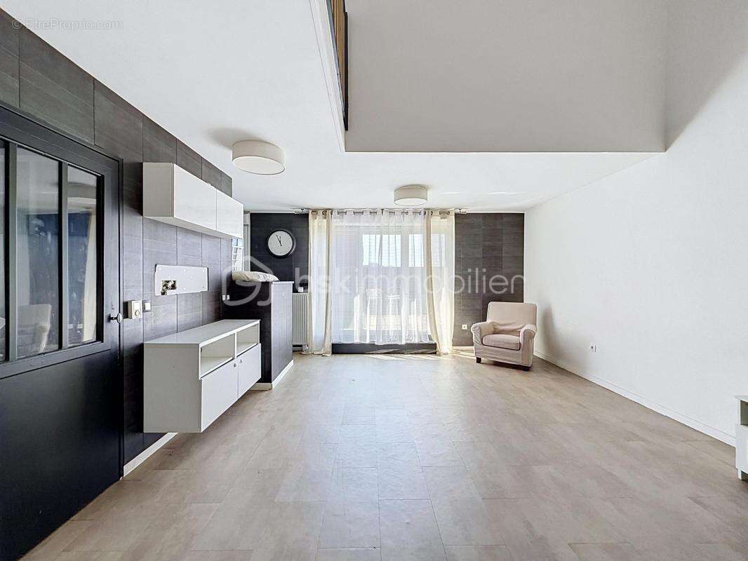 Appartement à LIMEIL-BREVANNES