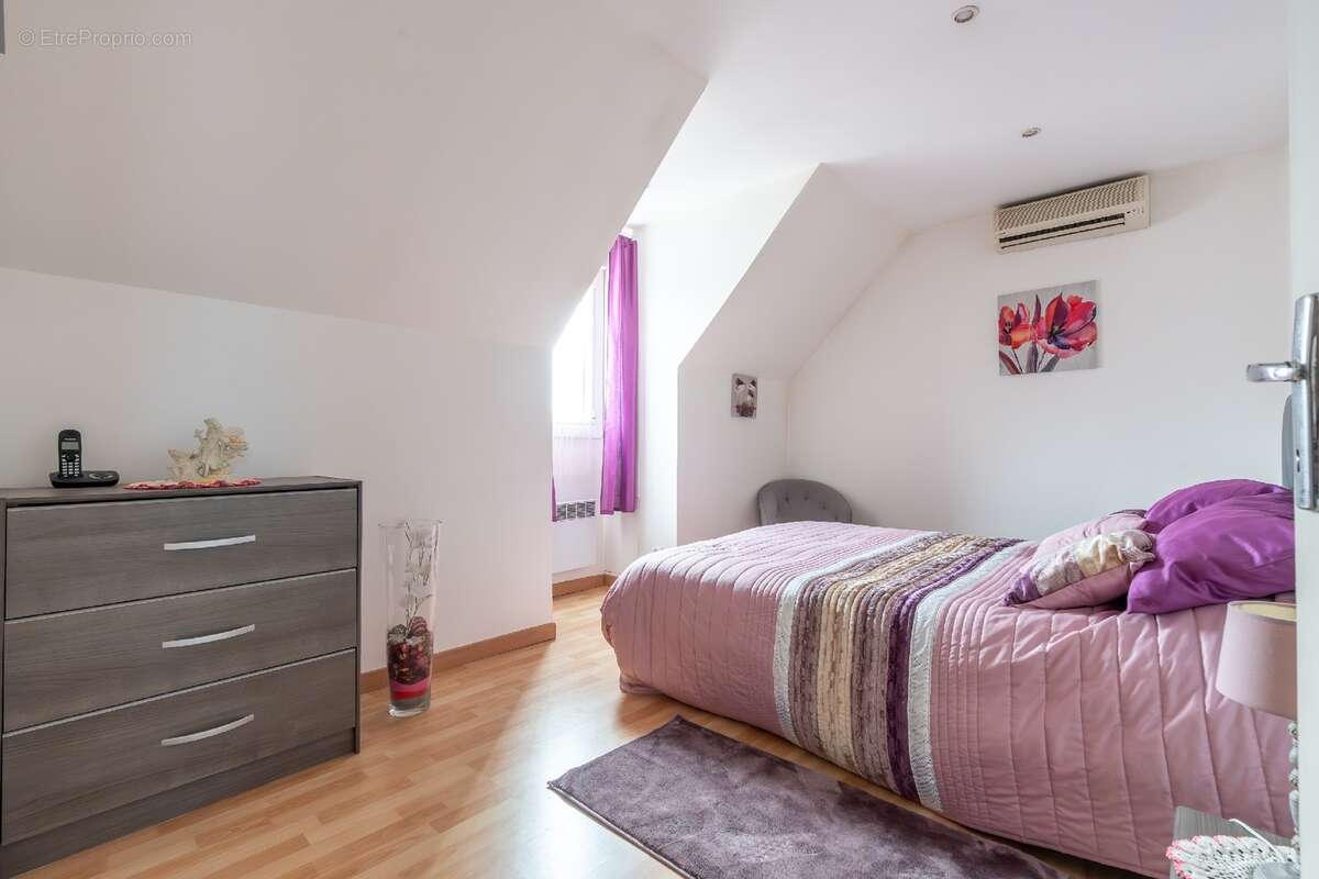 Maison 121 m² à Pontault-Combault  - photo 8