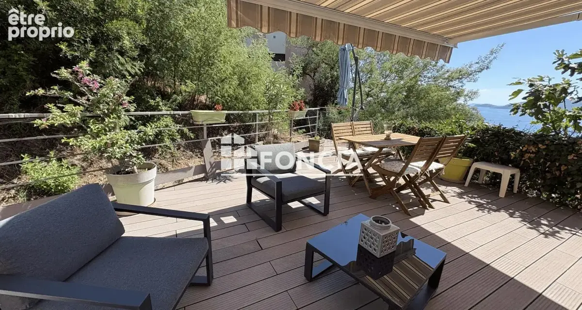 COUP DE CŒUR – Un appartement rare dans un cadre privilégié T3 rénové avec vue mer exceptionnelle – - photo 10