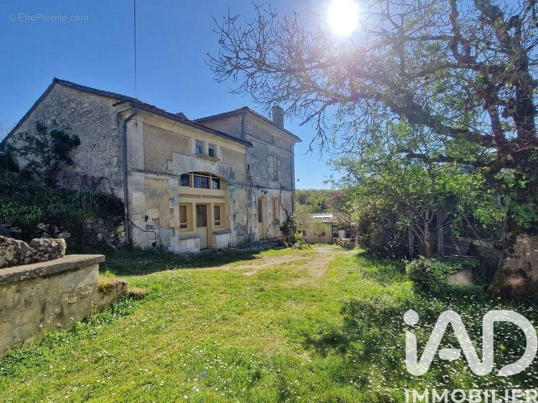 Photo 8 - Maison à SERS
