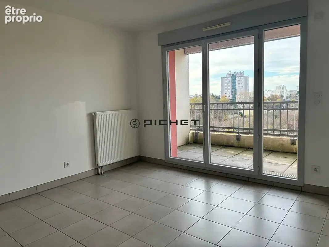 Photo Appartement à Luce au prix de 107 000€