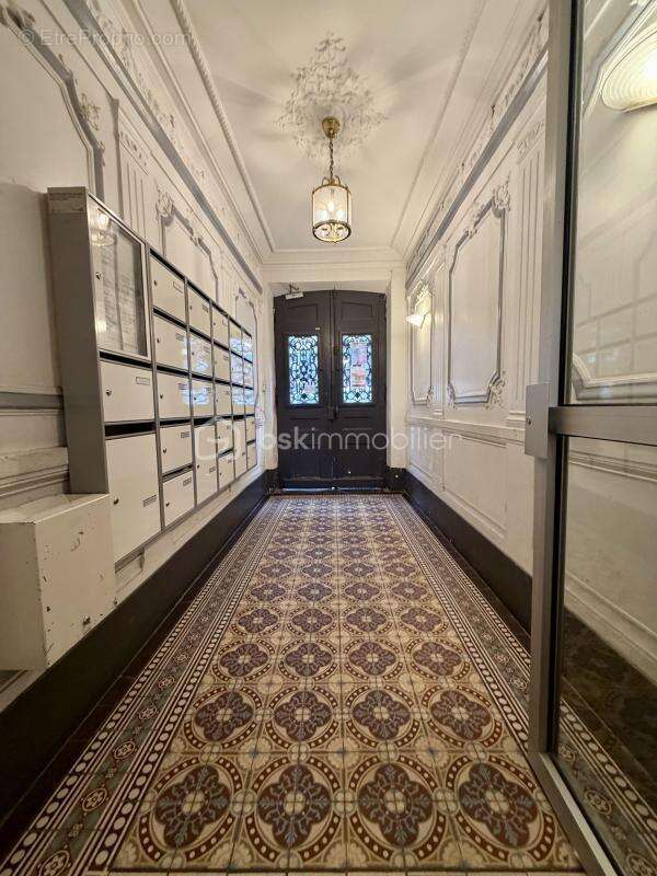 Appartement à PARIS-17E