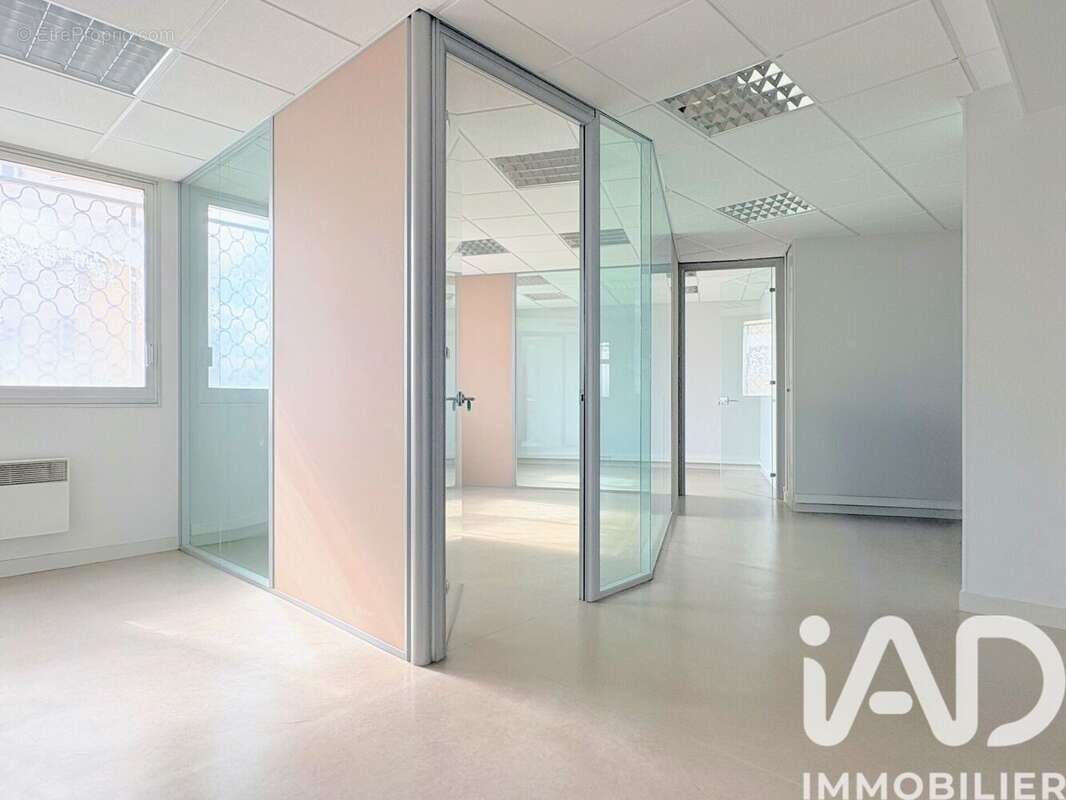 Photo 6 - Commerce à LIMOGES