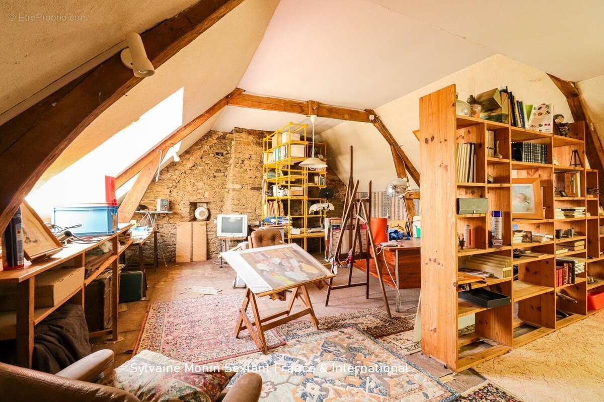 Grande maison familliale de 5 chambres offrant de superbes volumes et une dépendance exceptionnelle dans un cadre privilégié - photo 12