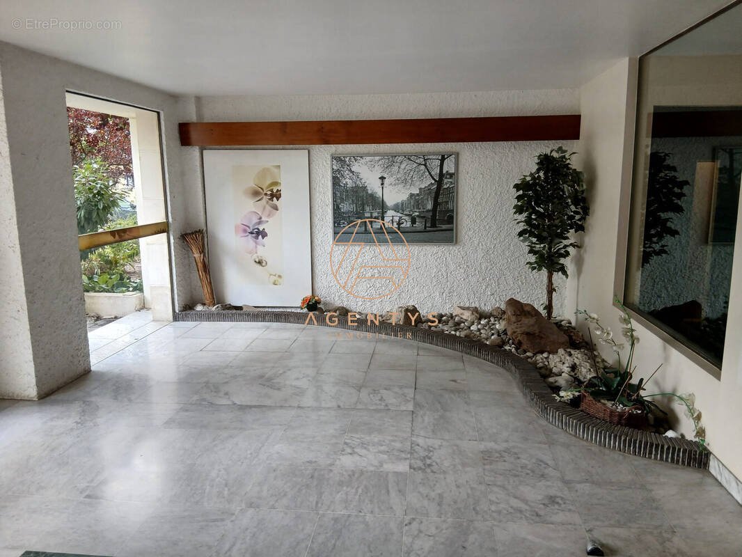 Appartement à SAINT-MAUR-DES-FOSSES