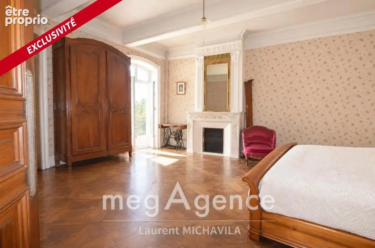 Maison de maître exceptionnelle de 300m2 avec jardin sur une parcelle de 536m2 à restaurer - photo 17