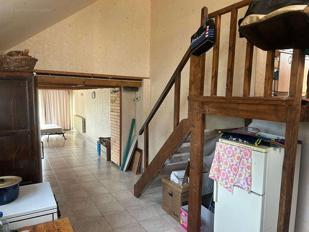 Pommerit-le-vicomte, Maison avec sous-sol aménagé  sur 2200 m² de terrain constructible - photo 7