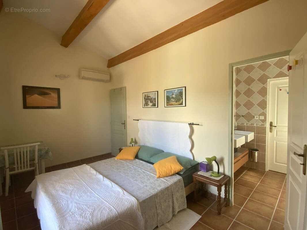 A 4 km d' Uzès, villa au calme avec piscine. - photo 9