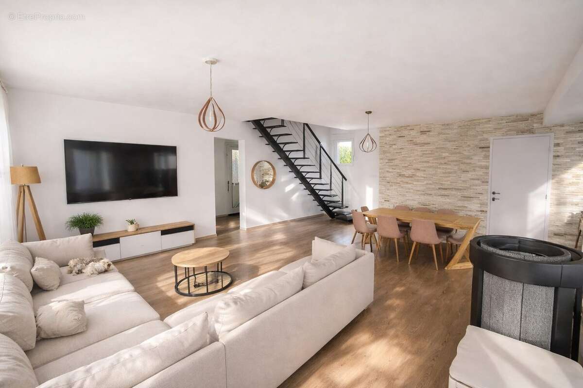 Maison à MAINVILLERS