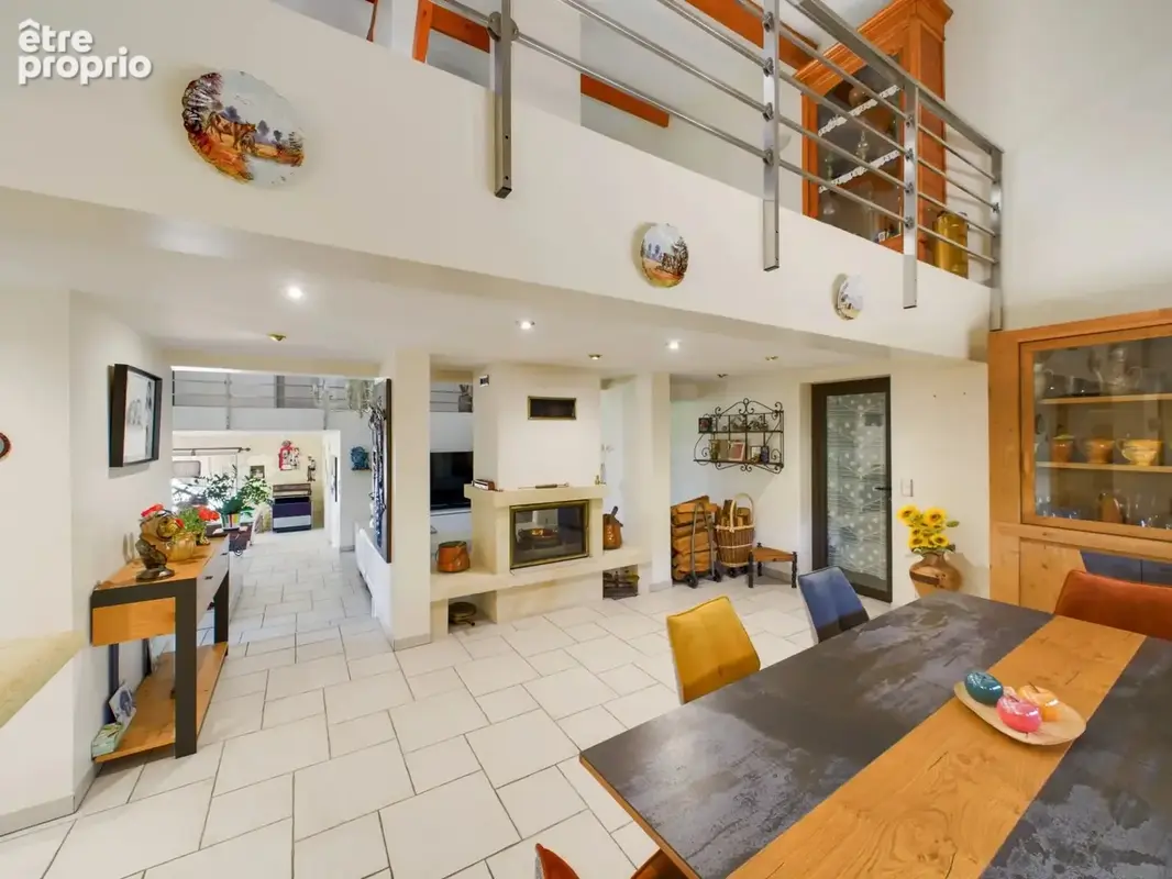 Maison en pierre de 5 chambres rénovée avec élégance et modernité - photo 3