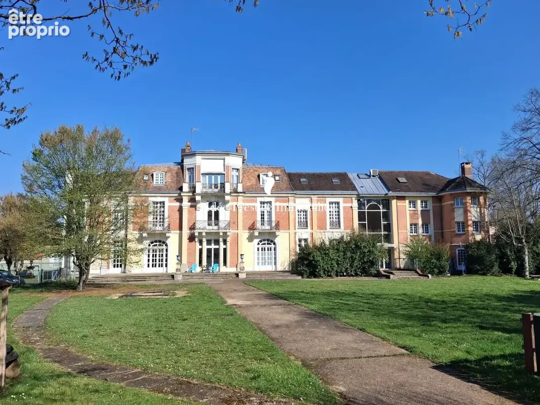 Bien immobilier à vendre à Fontainebleau (77300) - photo 1