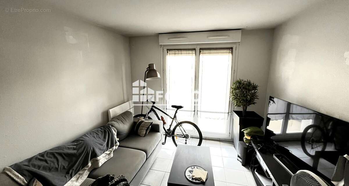 T2 en residence recente avec balcon parking vendu libre d occupation - photo 3