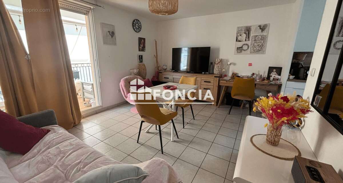 T2 avec grande terrasse residence recente - photo 3